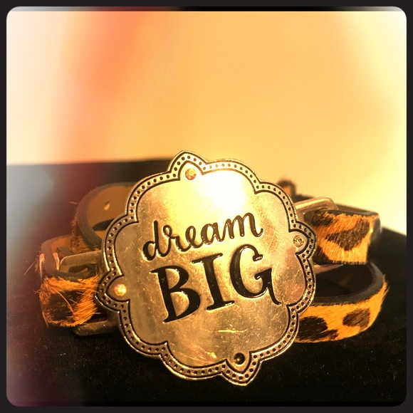 Dream Big bracelet - Picture 1 of 3